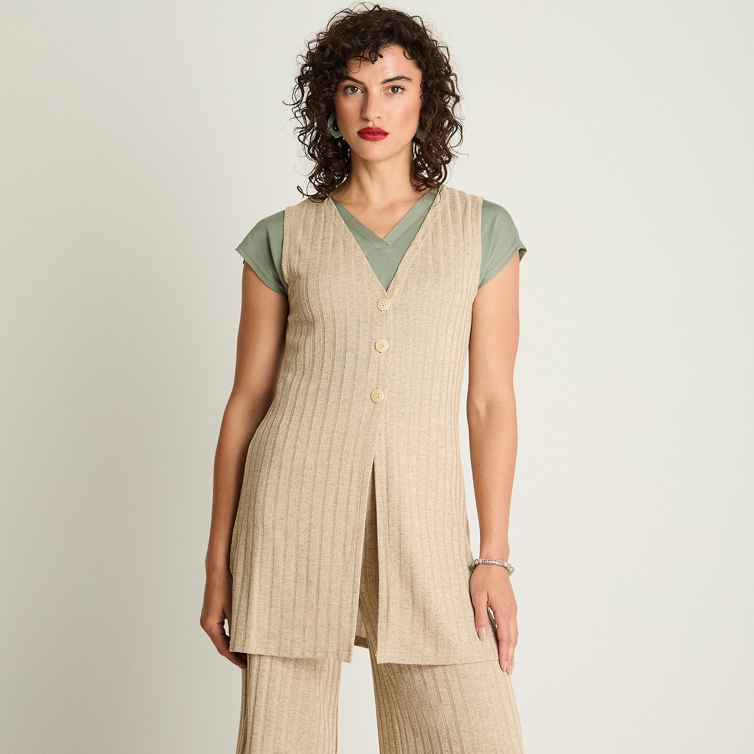 Tapado Sin Mangas De Lanilla Beige Curvi